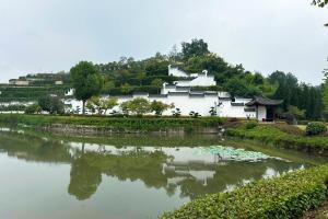 园区湖景图